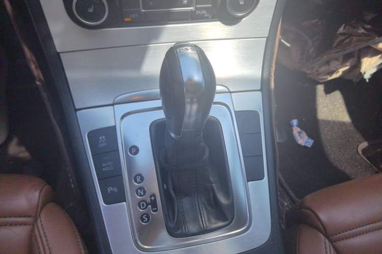 Used Volkswagen FAW-Volkswagen CC 2012 1.8TSI Luxury Model Gear Lever
