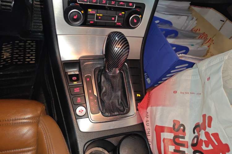 Used Volkswagen FAW-Volkswagen CC 2012 2.0 TSI Luxury Model Gear Lever