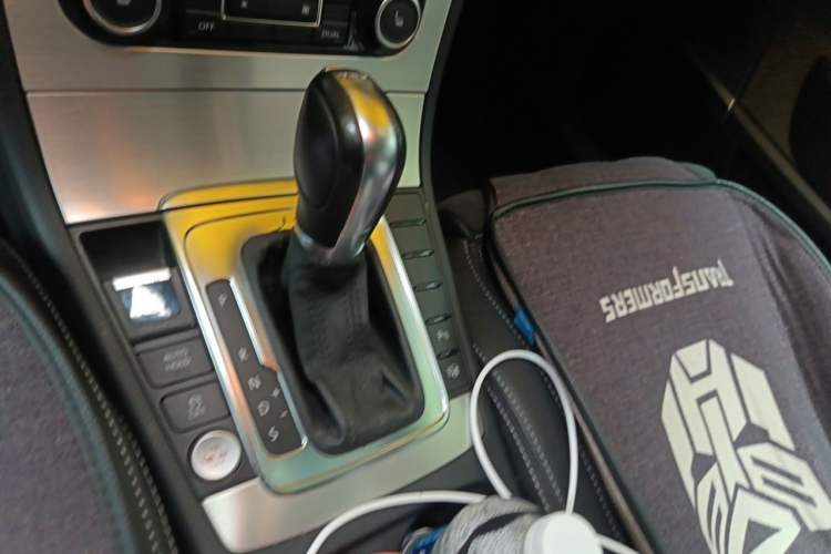 Used Volkswagen FAW-Volkswagen CC 2012 1.8TSI Luxury Model Gear Lever
