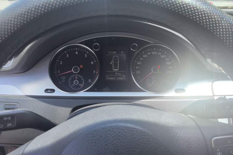 Used Volkswagen FAW-Volkswagen CC 2012 1.8TSI Luxury Model Instrument Cluster