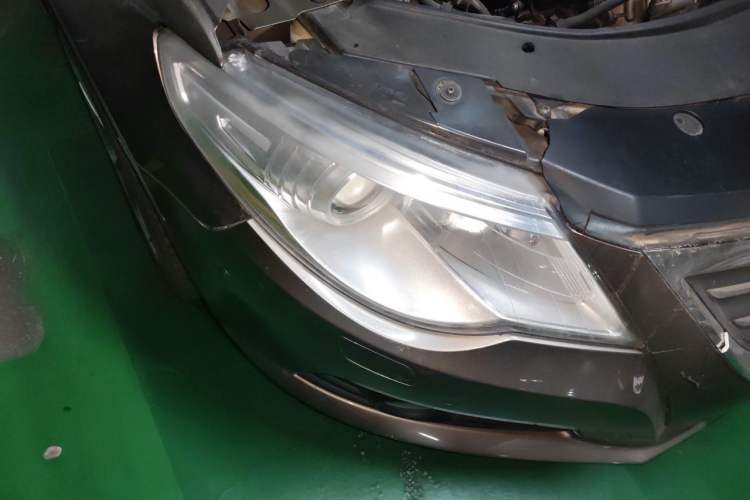 Used Volkswagen FAW-Volkswagen CC 2012 2.0 TSI Luxury Model Right Front Headlight