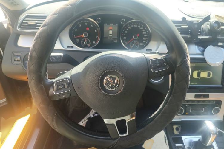 Used Volkswagen FAW-Volkswagen CC 2012 2.0 TSI Ultimate Edition Steering Wheel