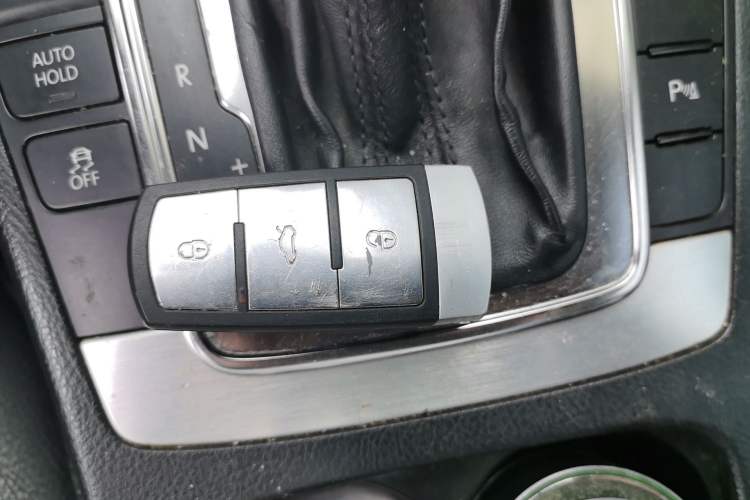 Used Volkswagen FAW-Volkswagen CC 2012 1.8TSI Prestige Model Vehicle Key