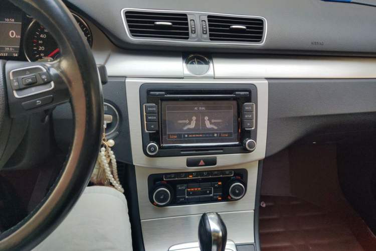 Used Volkswagen FAW-Volkswagen CC 2012 2.0 TSI Ultimate Edition Audio And AC Panel