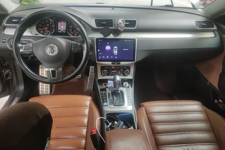 Used Volkswagen FAW-Volkswagen CC 2012 1.8TSI Luxury Model Center Console