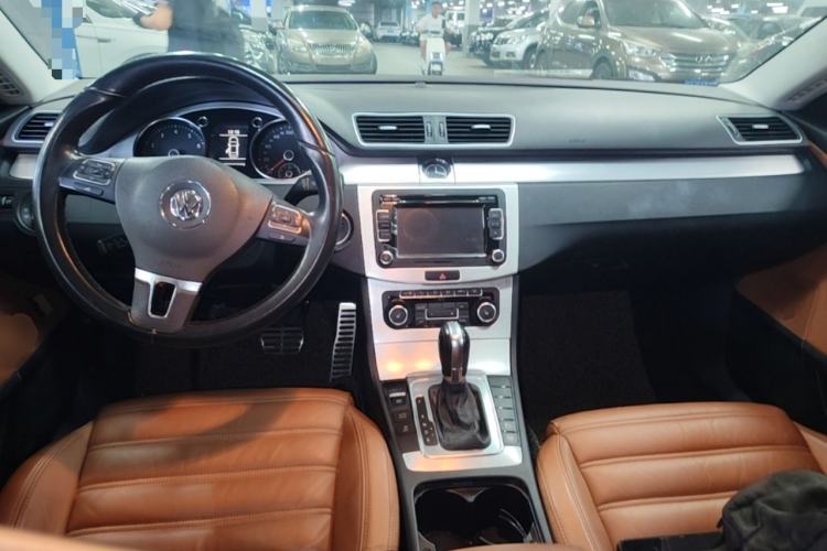 Used Volkswagen FAW-Volkswagen CC 2012 1.8TSI Elite Edition Center Console