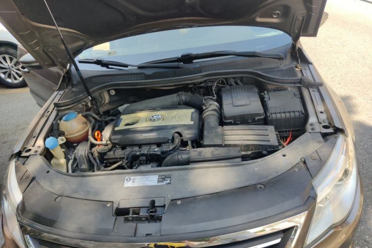 Used Volkswagen FAW-Volkswagen CC 2012 2.0 TSI Ultimate Edition Engine Bay