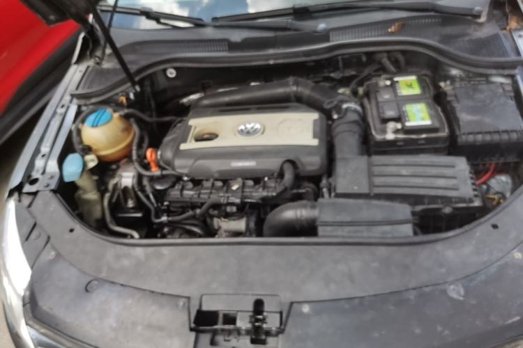 Used Volkswagen FAW-Volkswagen CC 2012 2.0 TSI Luxury Model Engine Bay