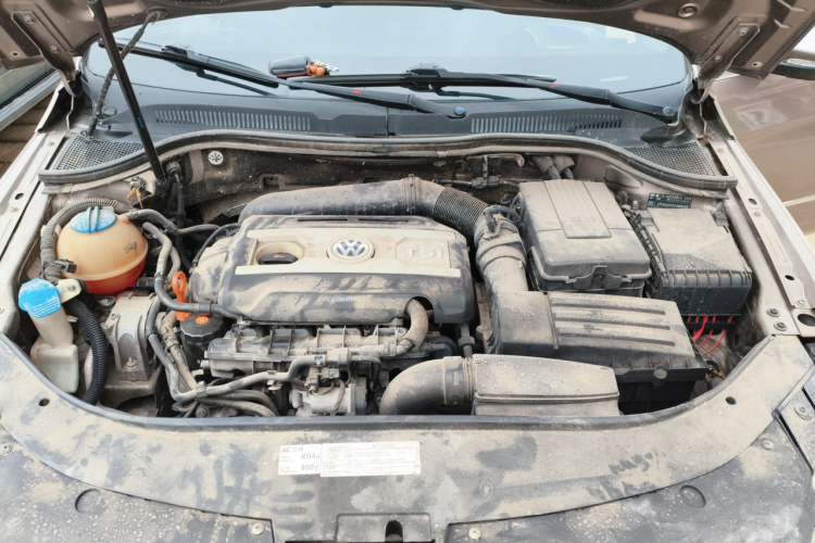 Used Volkswagen FAW-Volkswagen CC 2012 2.0 TSI Luxury Model Engine Bay