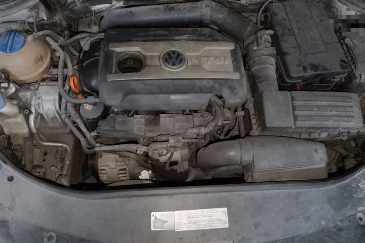 Used Volkswagen FAW-Volkswagen CC 2012 2.0 TSI Luxury Model Engine Bay