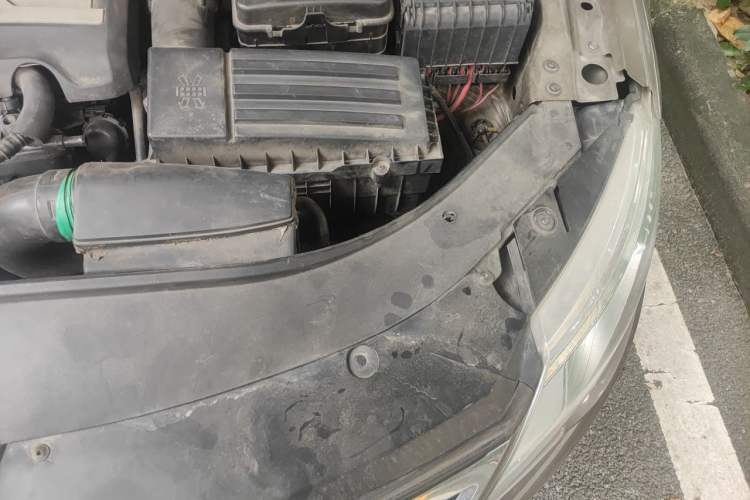 Used Volkswagen FAW-Volkswagen CC 2012 1.8TSI Luxury Model Engine Bay Left