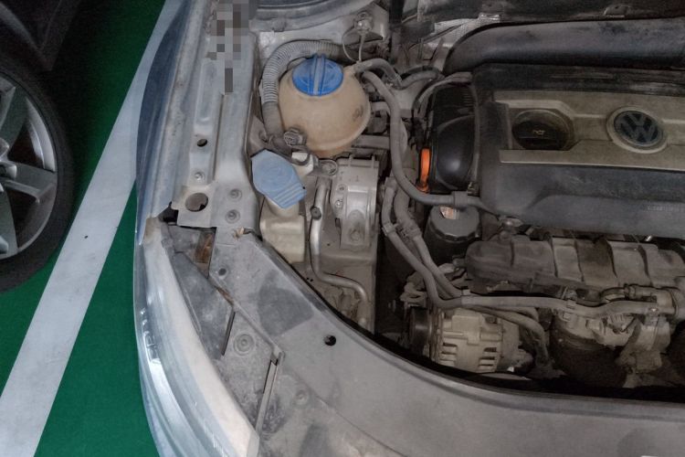 Used Volkswagen FAW-Volkswagen CC 2012 2.0 TSI Luxury Model Engine Bay Right