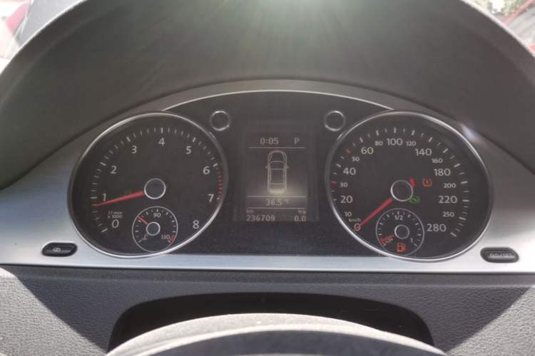 Used Volkswagen FAW-Volkswagen CC 2012 2.0 TSI Luxury Model Instrument Cluster