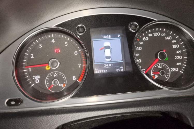 Used Volkswagen FAW-Volkswagen CC 2012 2.0 TSI Luxury Model Instrument Cluster