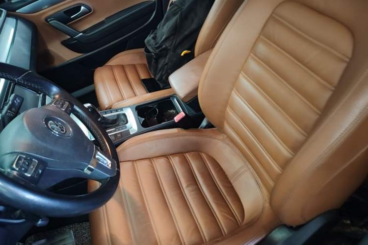 Used Volkswagen FAW-Volkswagen CC 2012 1.8TSI Elite Edition Left Front Seat