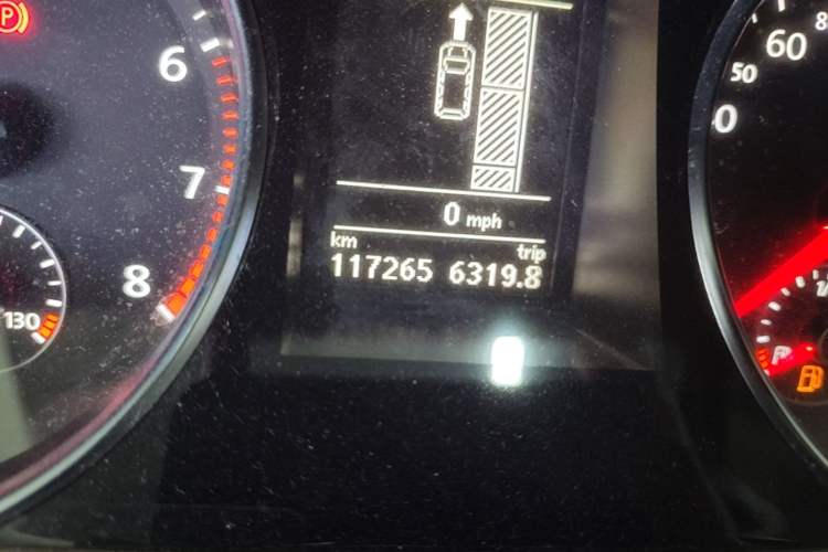 Used Volkswagen FAW-Volkswagen CC 2012 1.8TSI Elite Edition Odometer Close Up