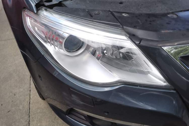 Used Volkswagen FAW-Volkswagen CC 2012 2.0 TSI Luxury Model Right Front Headlight