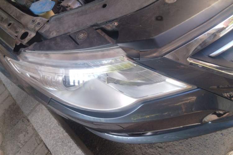 Used Volkswagen FAW-Volkswagen CC 2012 2.0 TSI Ultimate Edition Right Front Headlight