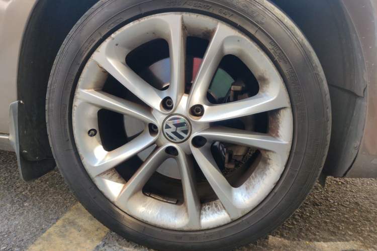 Used Volkswagen FAW-Volkswagen CC 2012 2.0 TSI Ultimate Edition Right Front Wheel Hub