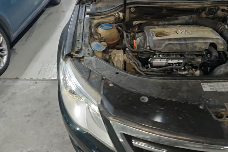 Used Volkswagen FAW-Volkswagen CC 2012 2.0 TSI Prestige Edition Engine Bay Right