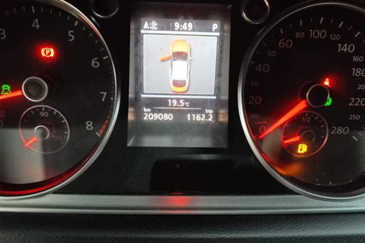 Used Volkswagen FAW-Volkswagen CC 2012 2.0 TSI Prestige Edition Odometer Close Up