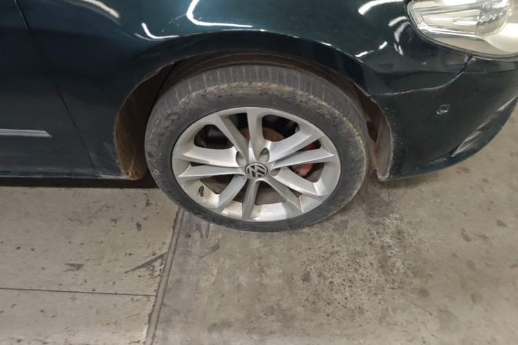 Used Volkswagen FAW-Volkswagen CC 2012 2.0 TSI Prestige Edition Right Front Wheel Hub