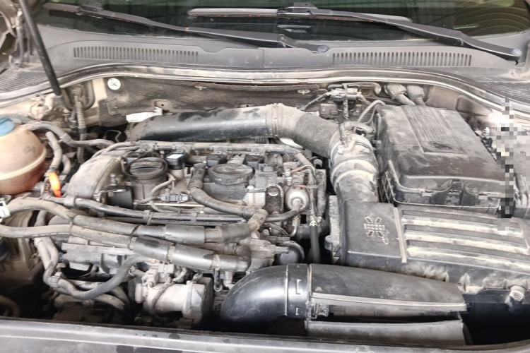 Used Volkswagen FAW-Volkswagen CC 2012 1.8TSI Luxury Model Engine Bay