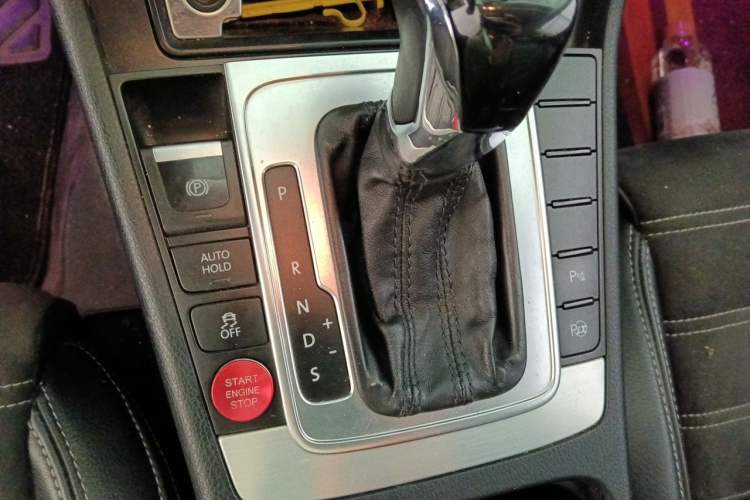 Used Volkswagen FAW-Volkswagen CC 2012 1.8TSI Luxury Model Gear Lever