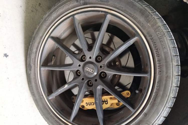 Used Volkswagen FAW-Volkswagen CC 2012 1.8TSI Luxury Model Right Front Wheel Hub
