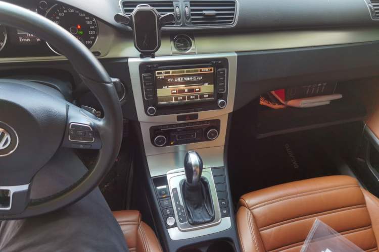 Used Volkswagen FAW-Volkswagen CC 2012 2.0 TSI Ultimate Edition Audio And AC Panel