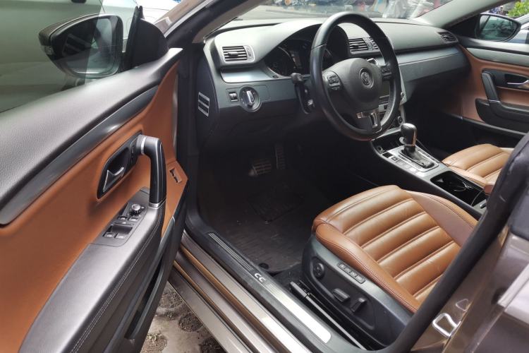 Used Volkswagen FAW-Volkswagen CC 2012 2.0 TSI Ultimate Edition Driver Seat