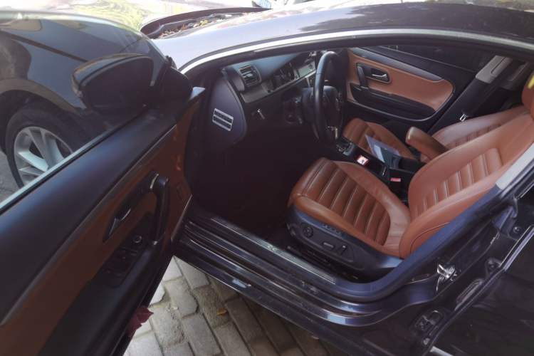 Used Volkswagen FAW-Volkswagen CC 2012 2.0 TSI Ultimate Edition Driver Seat