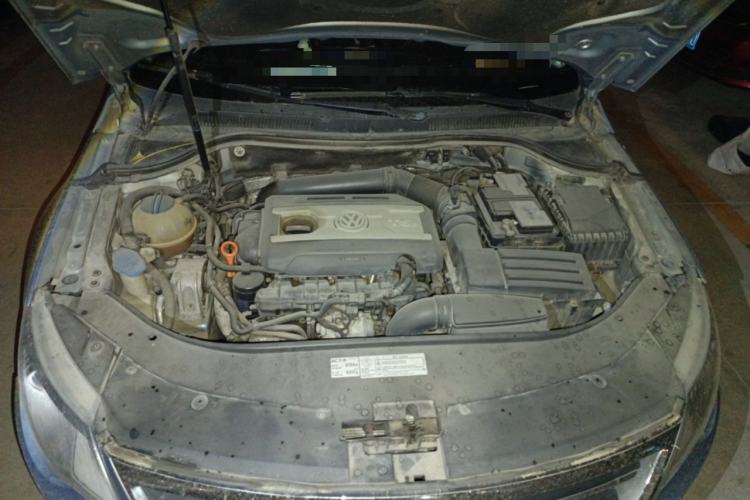 Used Volkswagen FAW-Volkswagen CC 2012 2.0 TSI Luxury Model Engine Bay