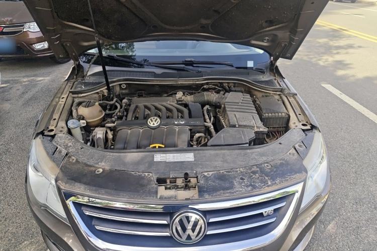 Used Volkswagen FAW-Volkswagen CC 2012 3.0 FSI V6 Engine Bay