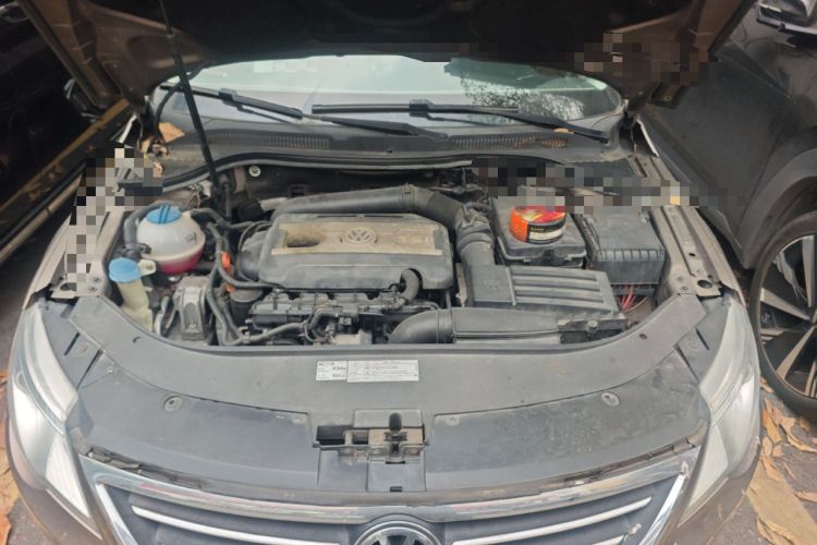 Used Volkswagen FAW-Volkswagen CC 2012 1.8TSI Luxury Model Engine Bay