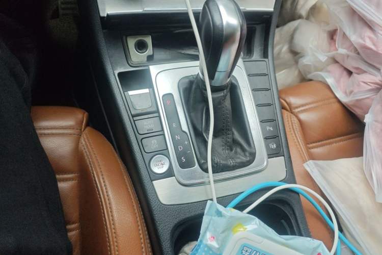 Used Volkswagen FAW-Volkswagen CC 2012 2.0 TSI Ultimate Edition Gear Lever