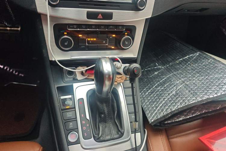 Used Volkswagen FAW-Volkswagen CC 2012 1.8TSI Luxury Model Gear Lever