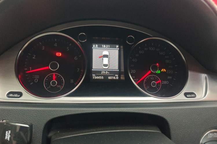 Used Volkswagen FAW-Volkswagen CC 2012 1.8TSI Luxury Model Odometer Close Up