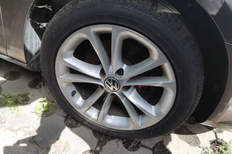 Used Volkswagen FAW-Volkswagen CC 2012 2.0 TSI Ultimate Edition Right Front Wheel Hub
