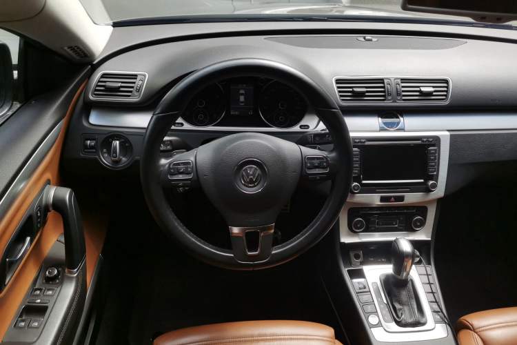 Used Volkswagen FAW-Volkswagen CC 2012 2.0 TSI Ultimate Edition Steering Wheel