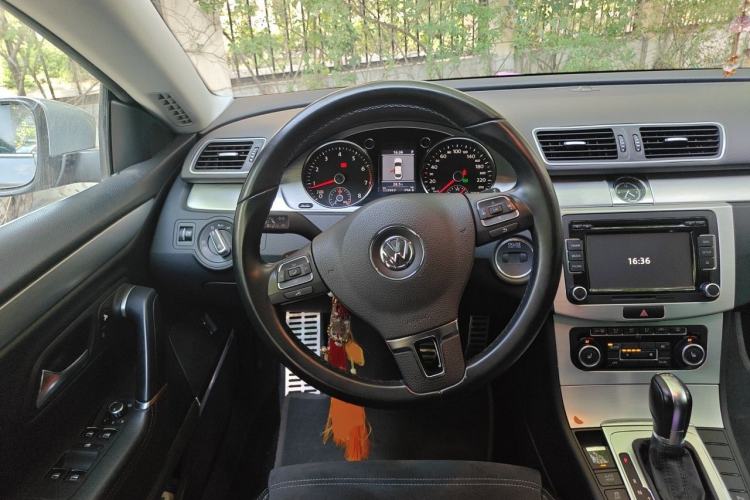 Used Volkswagen FAW-Volkswagen CC 2012 1.8TSI Luxury Model Steering Wheel