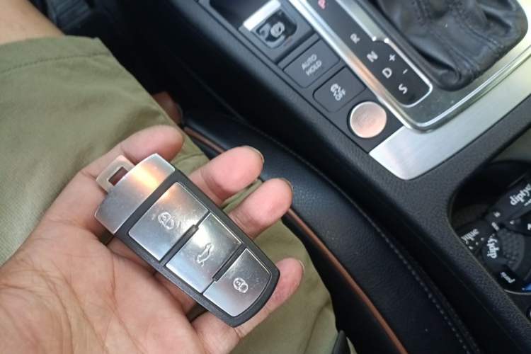 Used Volkswagen FAW-Volkswagen CC 2012 3.0 FSI V6 Vehicle Key