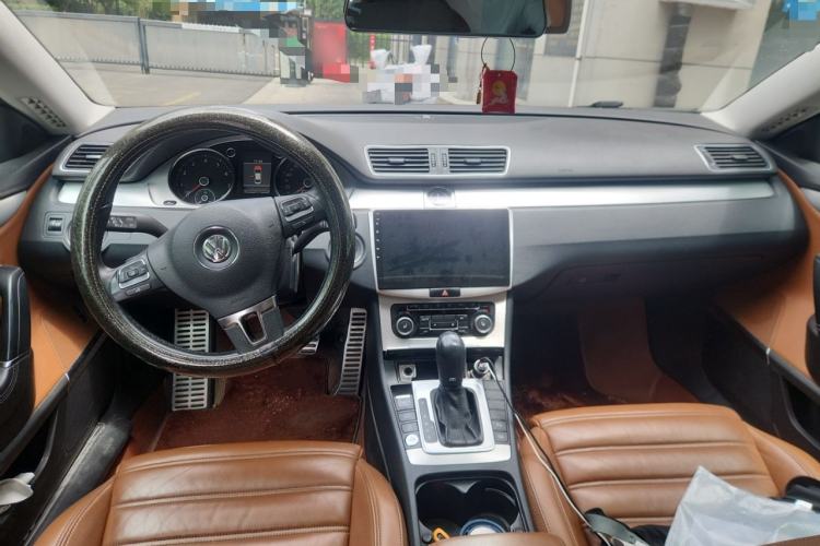 Used Volkswagen FAW-Volkswagen CC 2012 2.0 TSI Ultimate Edition Center Console