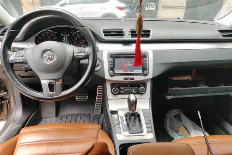 Used Volkswagen FAW-Volkswagen CC 2012 1.8TSI Elite Edition Center Console