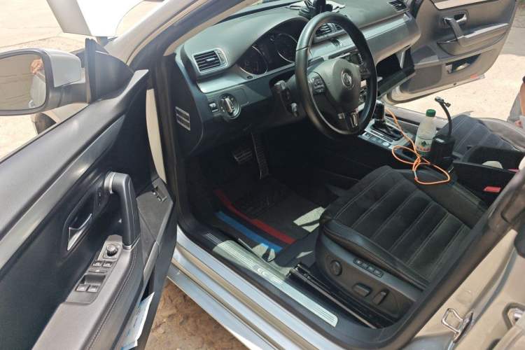 Used Volkswagen FAW-Volkswagen CC 2012 2.0 TSI Luxury Model Driver Seat