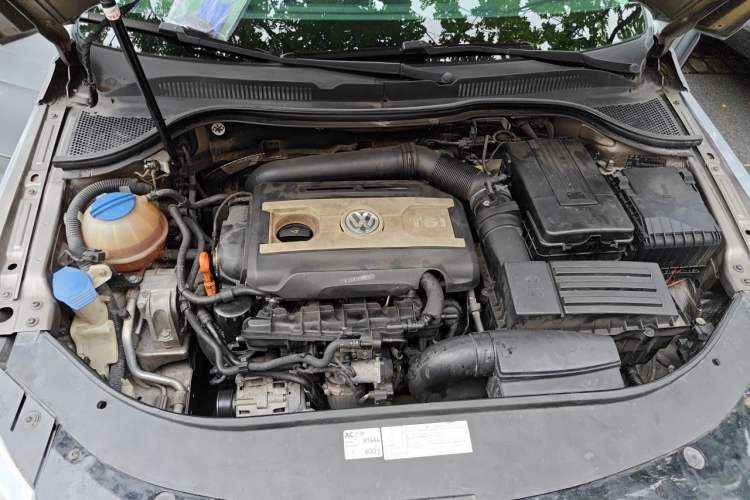 Used Volkswagen FAW-Volkswagen CC 2012 2.0 TSI Luxury Model Engine Bay