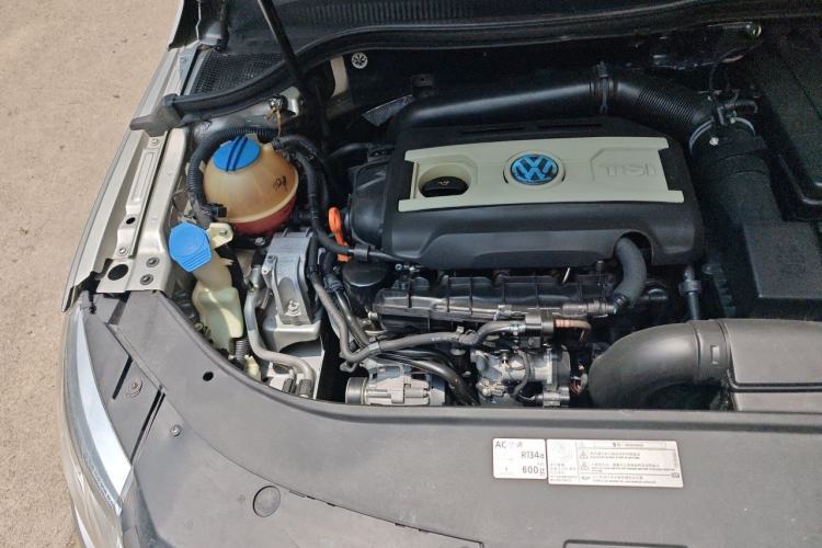 Used Volkswagen FAW-Volkswagen CC 2012 2.0 TSI Luxury Model Engine Bay Right