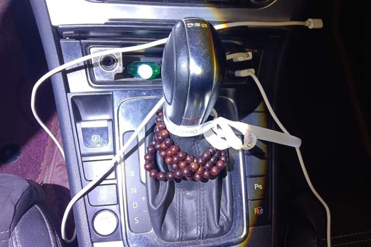 Used Volkswagen FAW-Volkswagen CC 2012 2.0 TSI Ultimate Edition Gear Lever
