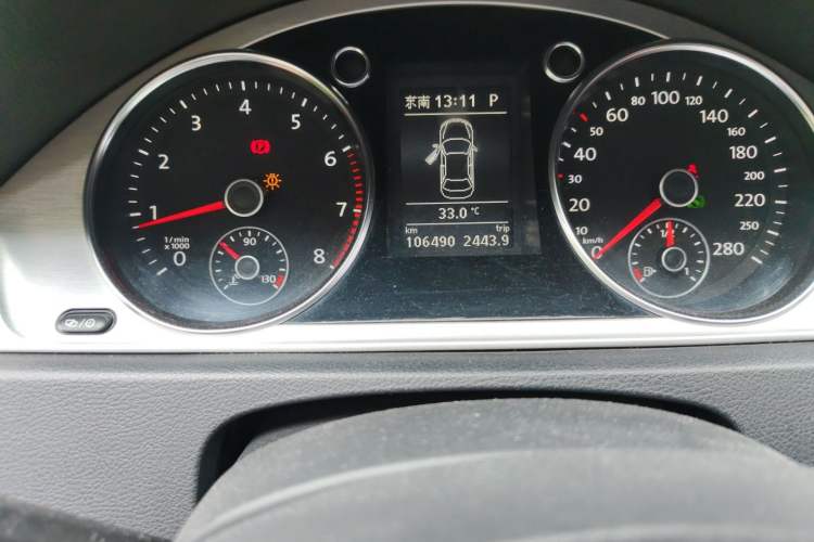 Used Volkswagen FAW-Volkswagen CC 2012 1.8TSI Elite Edition Odometer Close Up