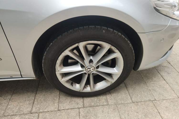 Used Volkswagen FAW-Volkswagen CC 2012 2.0 TSI Ultimate Edition Right Front Wheel Hub